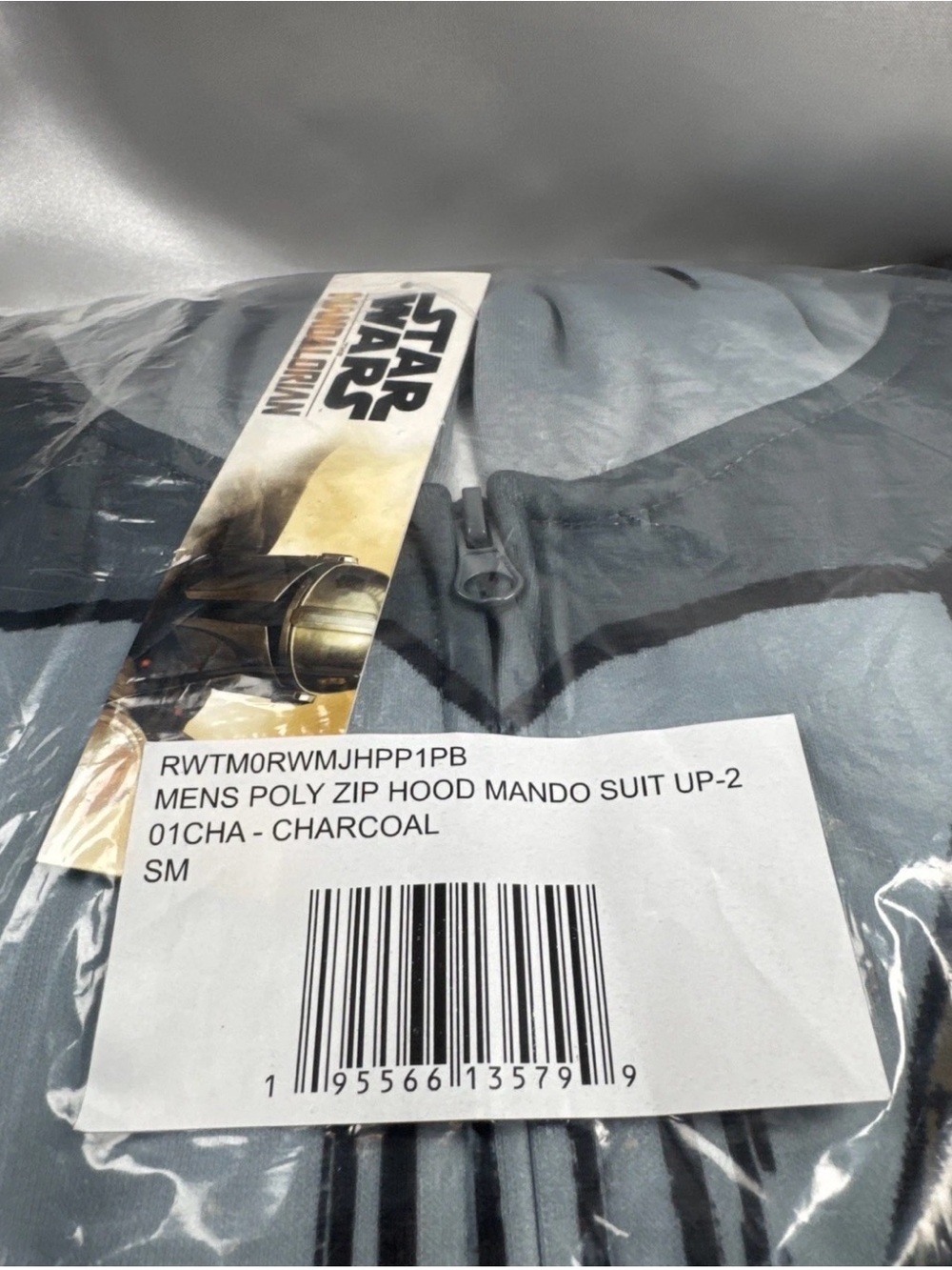 Star Wars Mandalorian Full Zip Hoodie Mens SM Charcoal Mando Armor Costume NWT - Picture 6 of 8